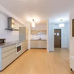 Rentplanet - Gwiazdzista Wrocław